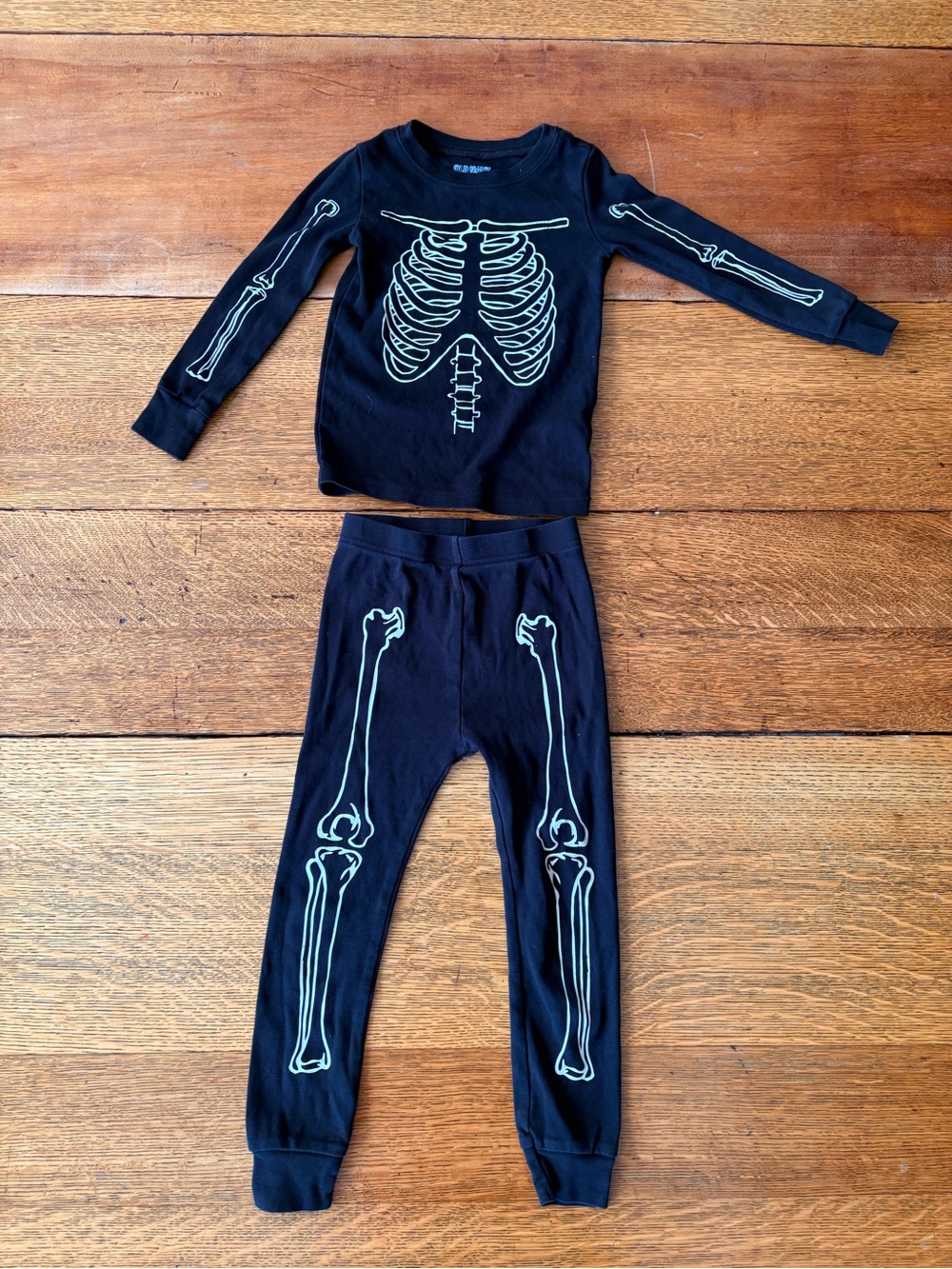 Old Navy Black Glow-In-The-Dark Kids Tee